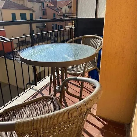 Loano: Centro E Mare A Portata Di Mano Apartment Exterior photo